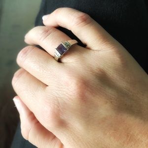 Alexandrite and diamond ring